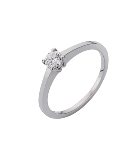 Ivon Solitaire Diamond Ring
